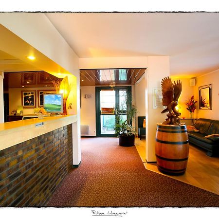 Logis Hotel Horus Restaurant Les Bruyeres Toulenne Exterior photo