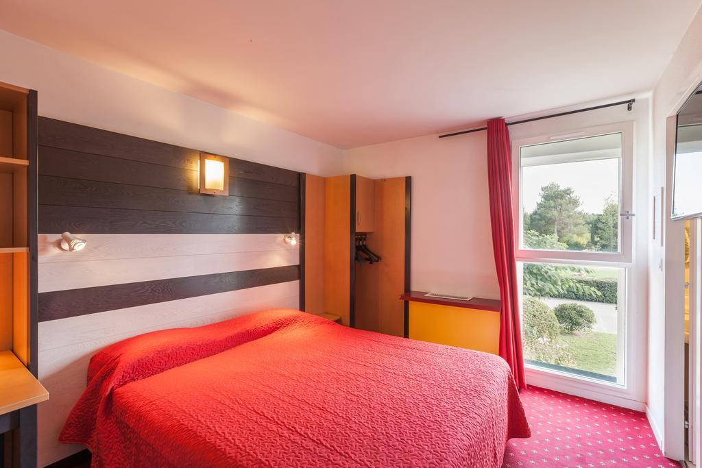 Logis Hotel Horus Restaurant Les Bruyeres Toulenne Room photo