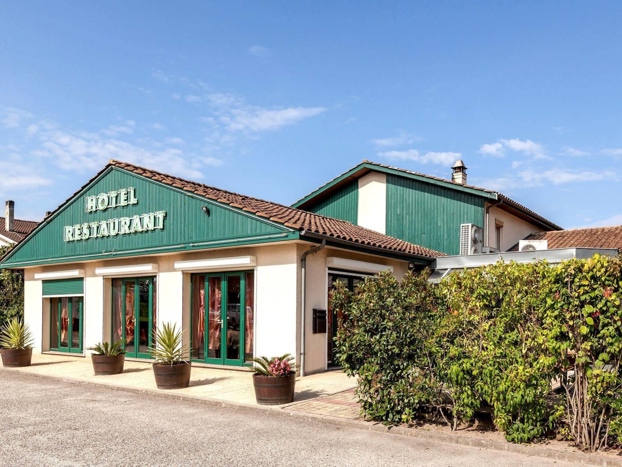 Logis Hotel Horus Restaurant Les Bruyeres Toulenne Exterior photo