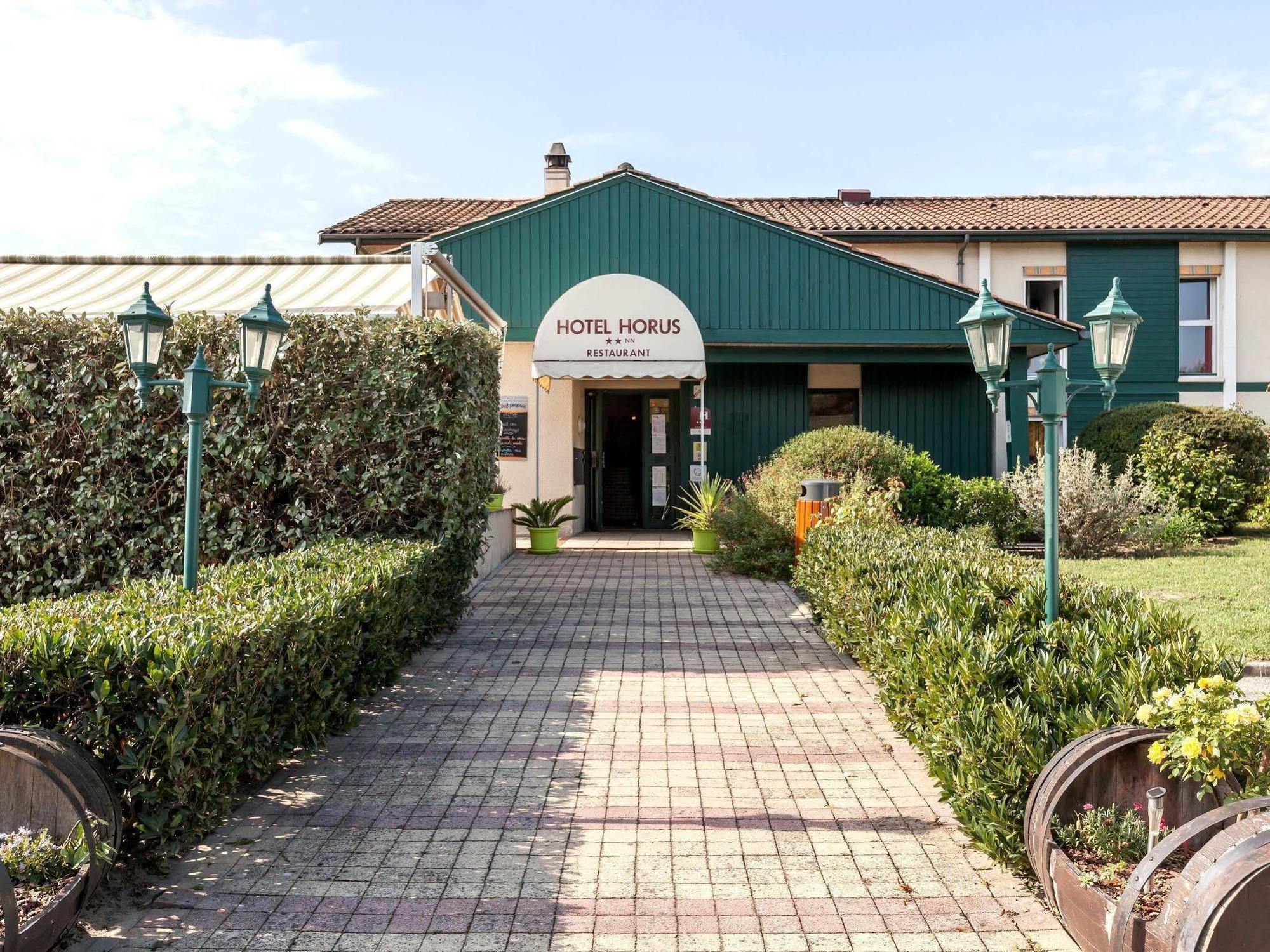 Logis Hotel Horus Restaurant Les Bruyeres Toulenne Exterior photo