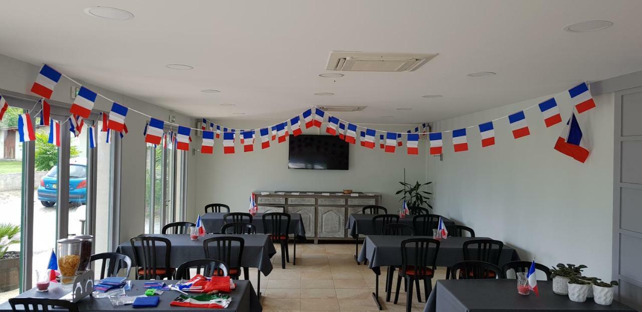Logis Hotel Horus Restaurant Les Bruyeres Toulenne Exterior photo